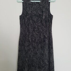 ANN TAYLOR Sleeveless Shift Dress-Blk/Wht Feminine Ruffled Front-Women's Size 12
